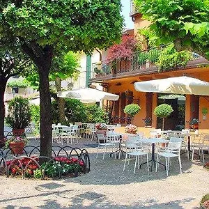 Don Abbondio Hotel